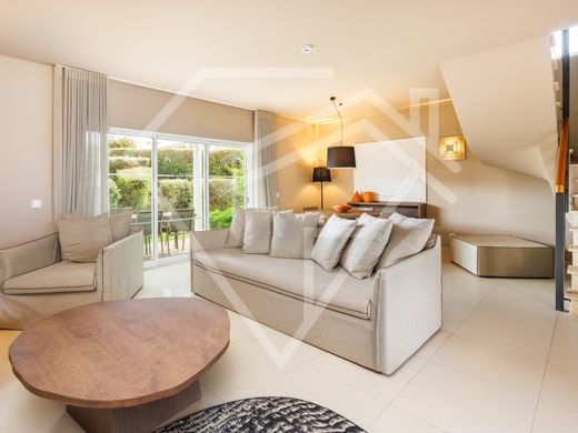 Twee-onder-een-kapwoning in Lagoa, Distrito de Faro