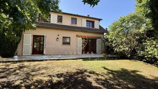 Элитный дом, Le Plessis-Trévise, Val-de-Marne
