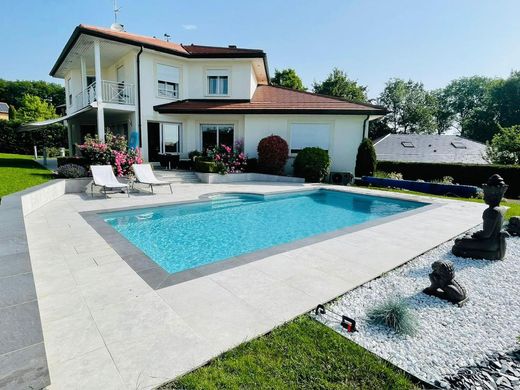 Luxury home in Cessy, Ain