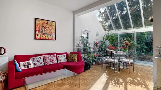Luxury home in Rueil-Malmaison, Hauts-de-Seine