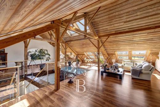 Luxury home in Arthaz-Pont-Notre-Dame, Haute-Savoie