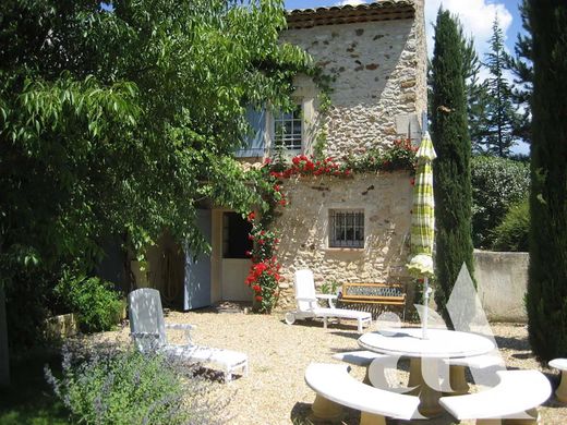 Luxury home in Villars, Vaucluse