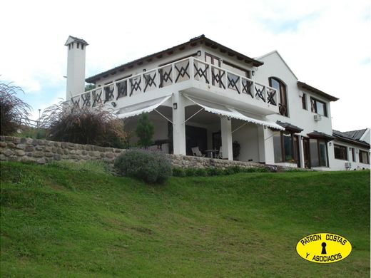 Luxury home in San Lorenzo, Departamento Capital