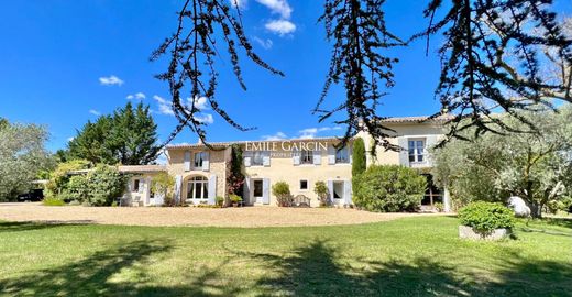 Country House in Cucuron, Vaucluse