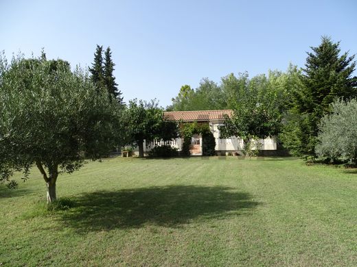 Villa a Uchaux, Vaucluse