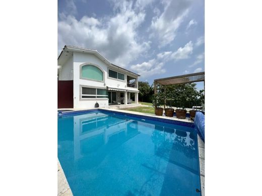 Luxury home in Atlatlahucan, Morelos