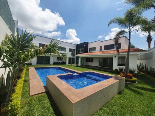 Luxury home in Atlatlahucan, Morelos
