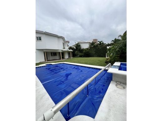 Luxury home in Atlatlahucan, Morelos