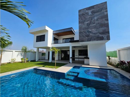 Luxury home in Atlatlahucan, Morelos