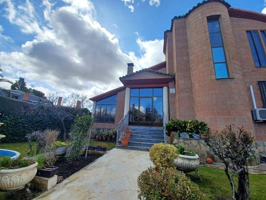 Detached House in Villalbilla, Province of Madrid