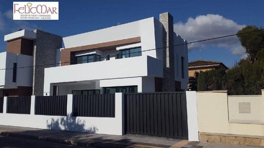 Detached House in Benidorm, Alicante