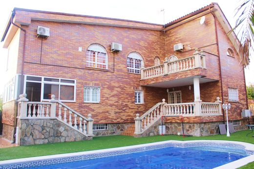 Detached House in Mejorada del Campo, Province of Madrid