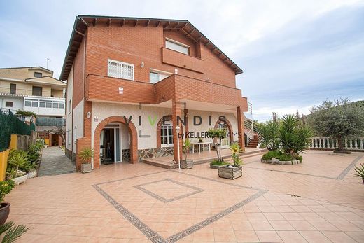 Luxury home in Castellví de Rosanes, Province of Barcelona