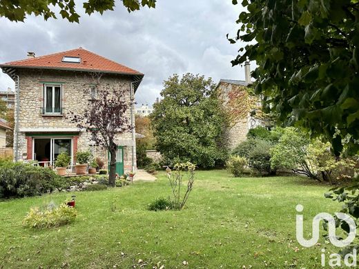 أرض ﻓﻲ Saint-Maur-des-Fossés, Val-de-Marne