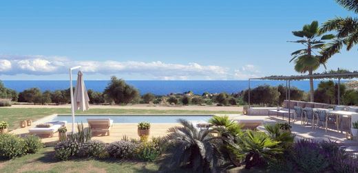 Villa a Cales de Mallorca, Isole Baleari