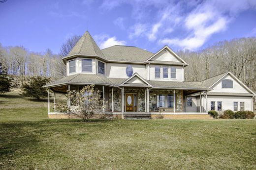 Luxury home in Pleasant Valley, Dutchess County
