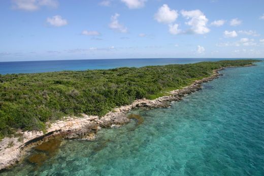 Island in Little Bay Settlement, North Eleuthera District
