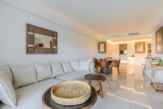Apartment in Puerto Banus, Malaga