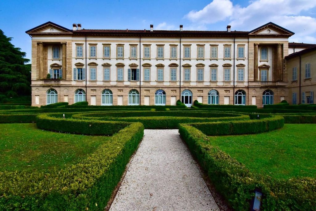 Appartamento di prestigio di 400 m² in vendita Merate, Lombardia