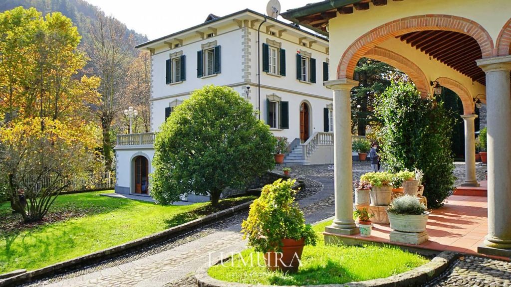 Luxuriöse Villa zu verkaufen in Via Contessa Casalini, Bagni di Lucca