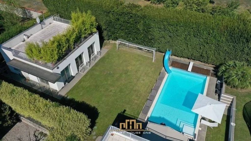 Prestigiosa villa di 952 mq in vendita, Via Giuseppe Verdi, 2, Trezzano sul Naviglio, Lombardia
