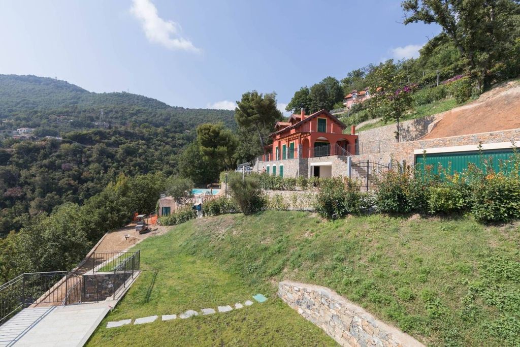 Prestigiosa villa di 200 mq in vendita, Strada Privata Scofferi, Alassio, Liguria
