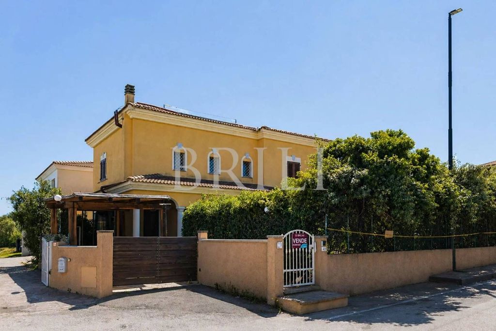 Эксклюзивная вилла в продажа Via Eugenio Montale n. 43 Olbia, Ольбия, Сардиния