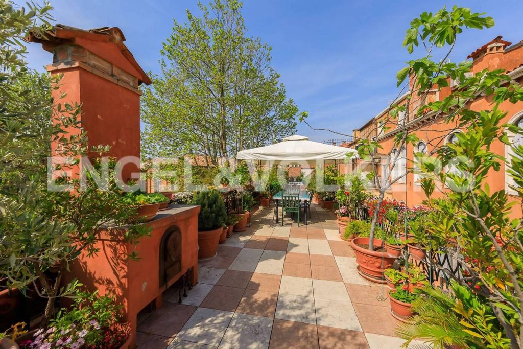 Appartamento di lusso di 450 m² in vendita Campo San Provolo, Venezia, Veneto