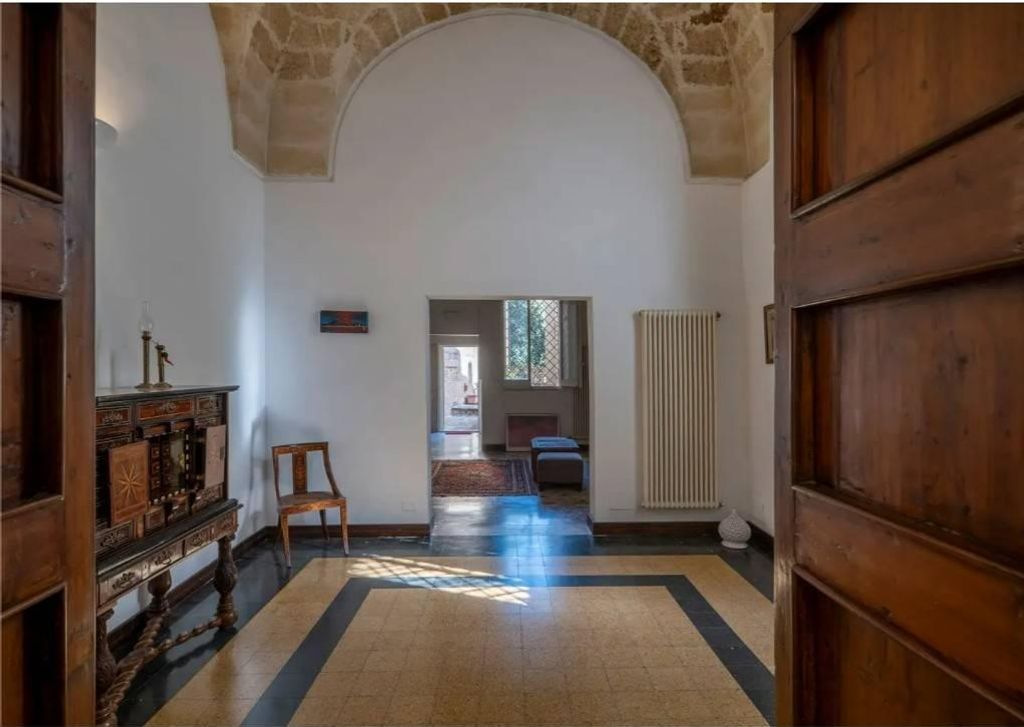 Casa di lusso di 416 mq in vendita Lecce, Puglia