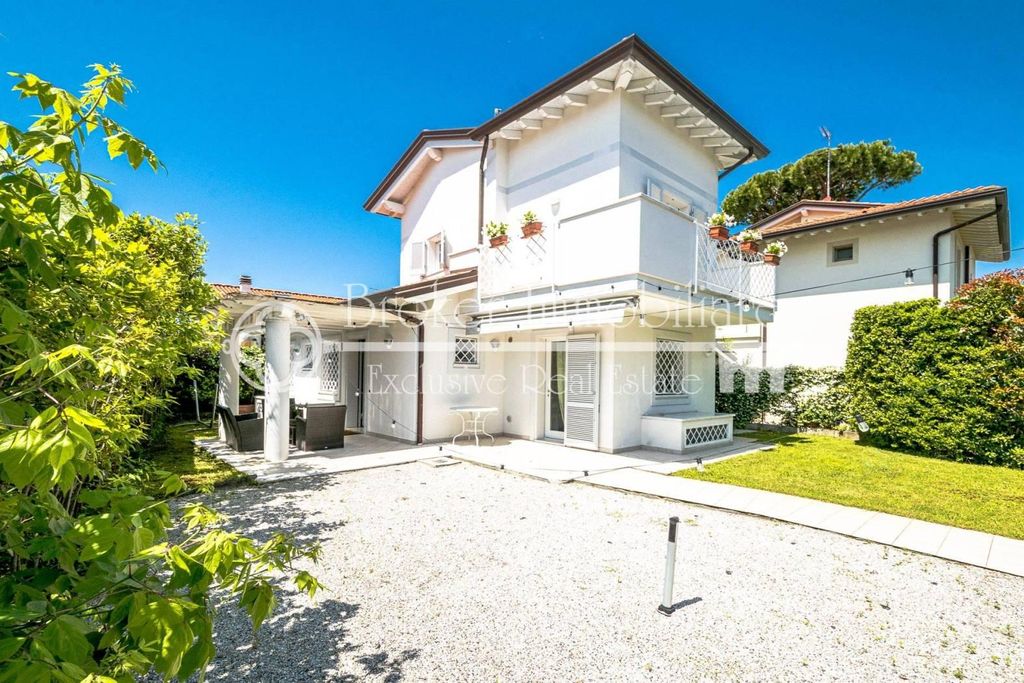 Prestigiosa villa di 120 mq in vendita Via Giuseppe Viner, 20, Forte dei Marmi, Lucca, Toscana