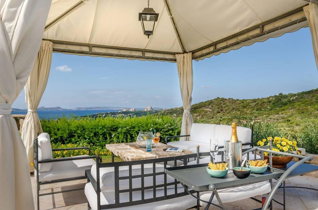 Villa di 463 mq in vendita Via Vaddi di Jatta, Baja Sardinia, Sassari, Sardegna