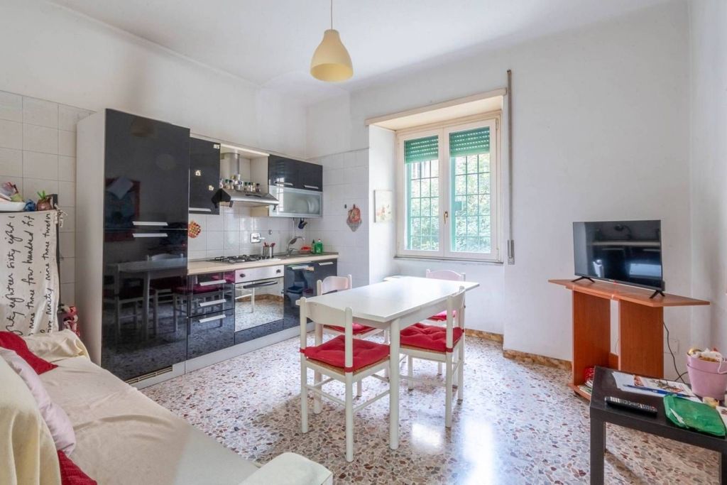 Prestigioso appartamento in vendita Via Apuania, Roma, Lazio
