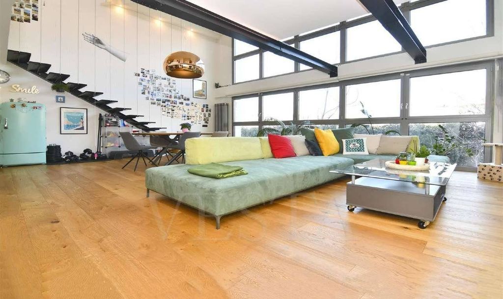 1-soban stan, 120 m²