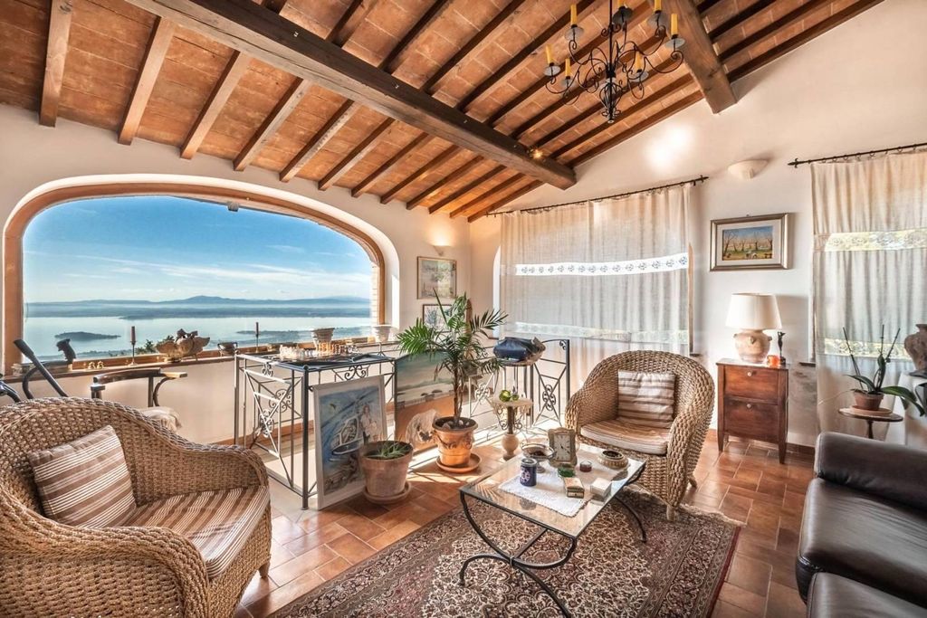 Prestigiosa villa di 365 mq in vendita Lisciano Niccone, Umbria