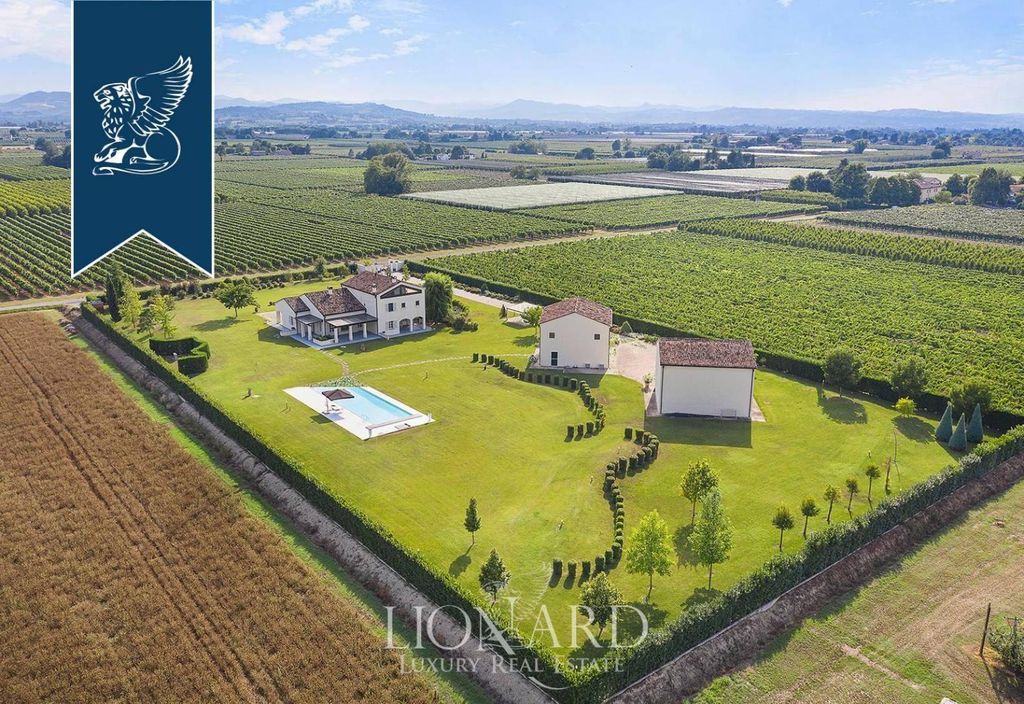 Villa de 4 chambres de luxe en vente Faenza, Italie 128695157