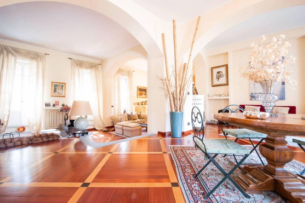 Prestigiosa villa di 824 mq in vendita, Strada Comunale di Mongreno, Torino, Piemonte