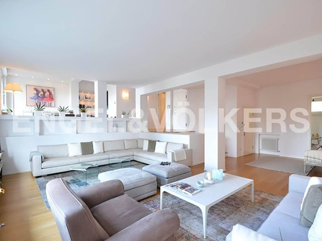 Prestigioso appartamento di 300 m² in vendita Treviso, Veneto