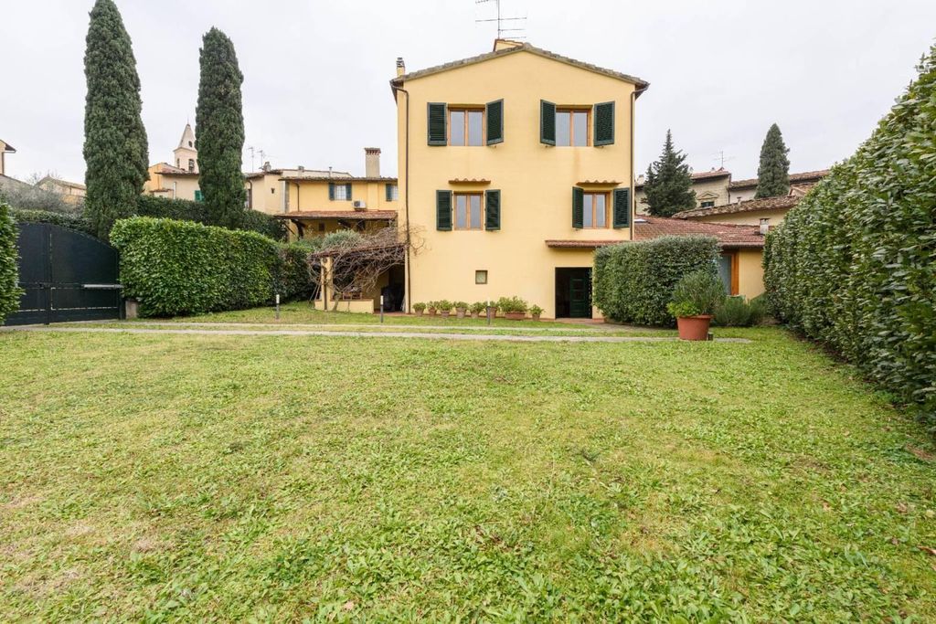 Prestigiosa casa di 207 mq in vendita Piazza Niccolò Tommaseo, 1, Firenze, Toscana