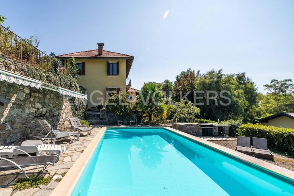 Prestigiosa villa di 397 mq in vendita, Via per Viggiona, 13, Trarego, Piemonte