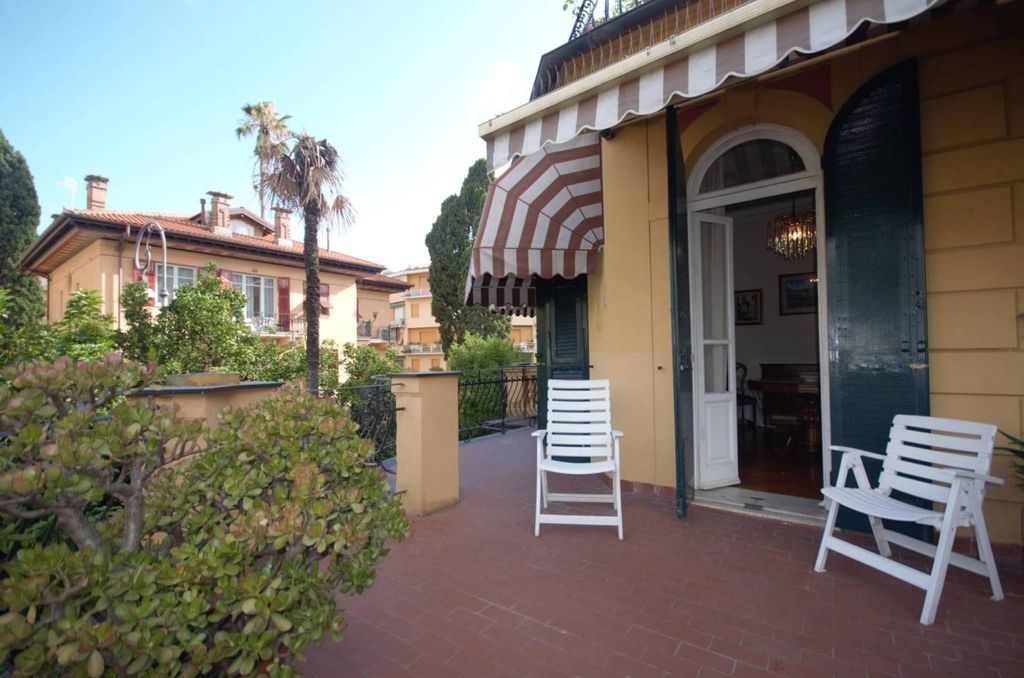 Prestigioso appartamento di 140 m² in vendita Via Marco Polo, 2, Rapallo, Genova, Liguria