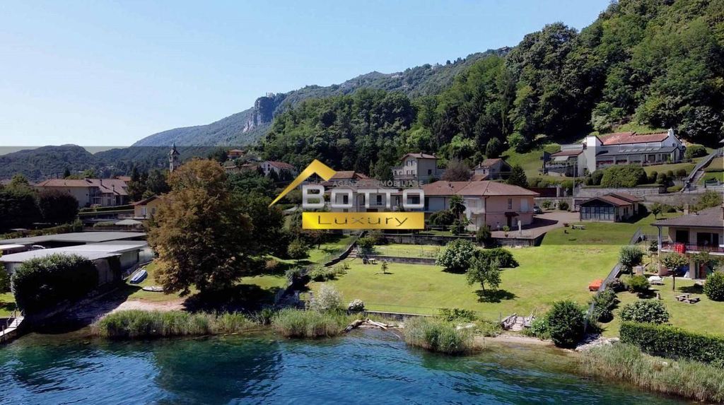 Villa di 550 mq in vendita Via Buonarroti, Pella, Piemonte