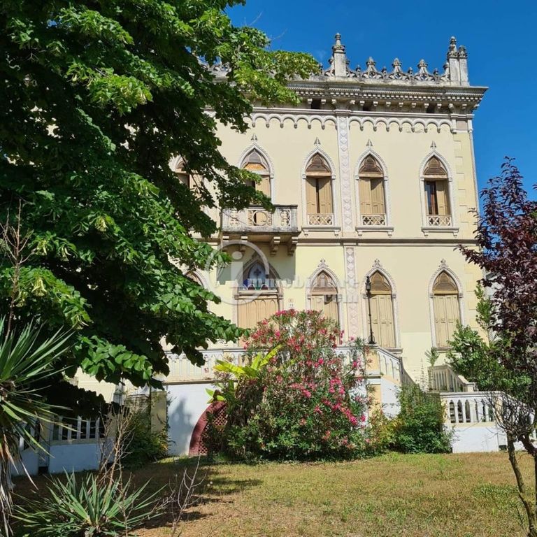 Palazzo di 1000 m² in vendita Viale delle Terme, 12, Abano Terme, Veneto