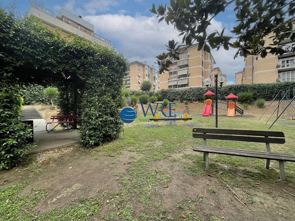 Prestigioso appartamento di 120 m² in vendita Via Suvereto, 330, Roma, Lazio
