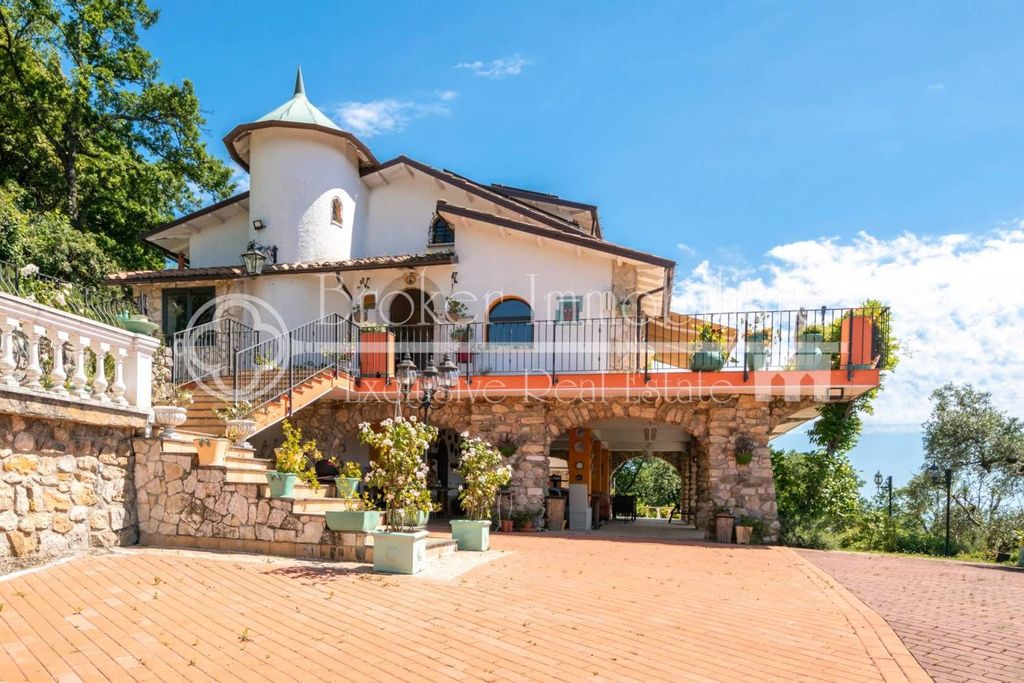 Prestigiosa villa in vendita Via dei Pini, Castelnuovo Magra, La Spezia, Liguria