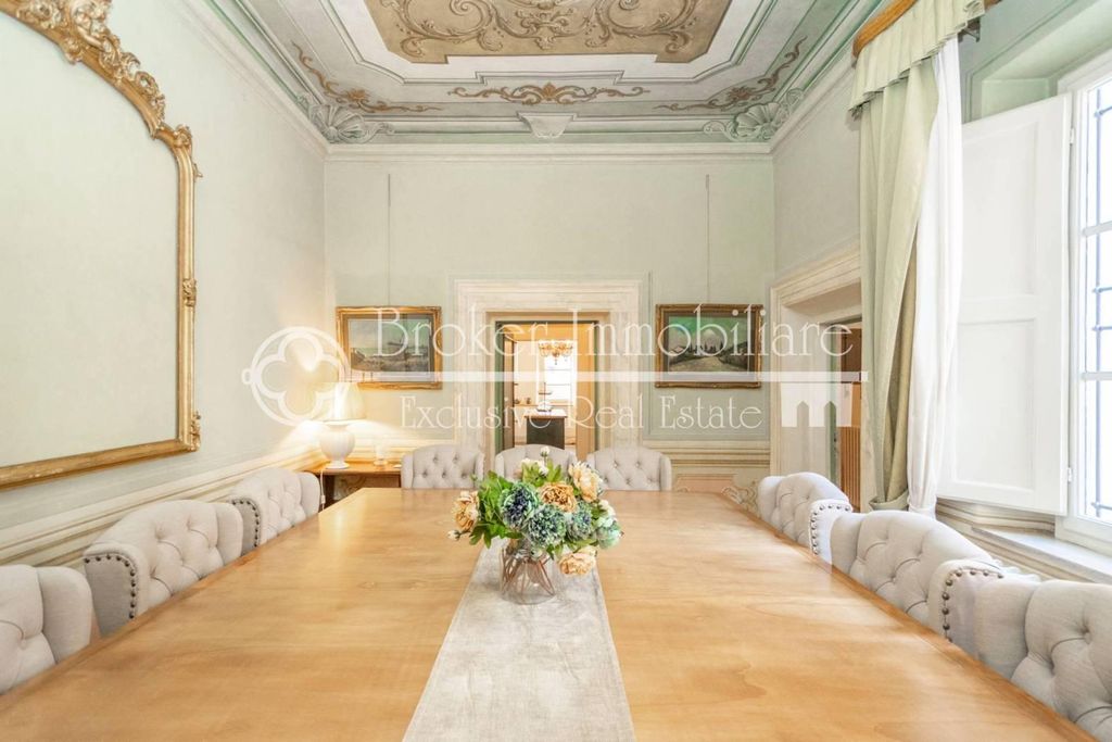 Prestigioso appartamento di 265 m² in vendita Piazza Napoleone, Lucca, Toscana