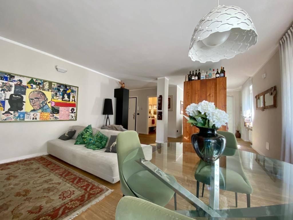 Prestigioso appartamento di 140 m² in vendita Via Losanna, 10, Aosta, Valle d’Aosta