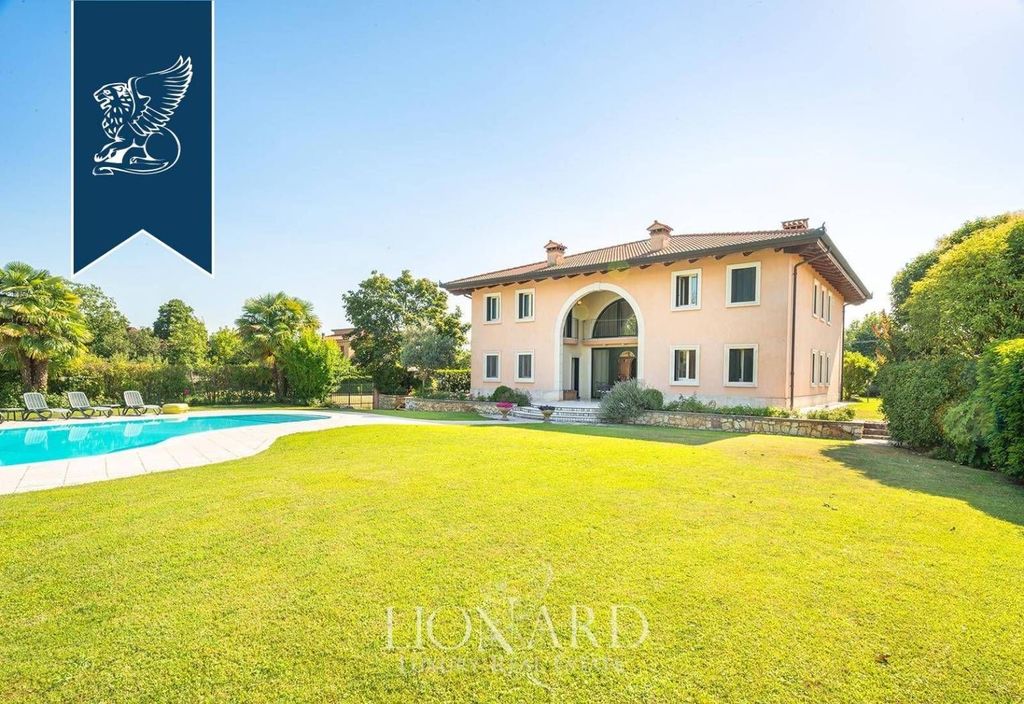 Esclusiva villa di 500 mq in vendita Vicenza, Veneto