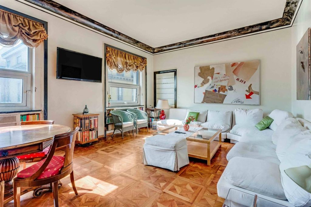 Appartamento di lusso di 131 m² in vendita Via Senato, Milano, Lombardia