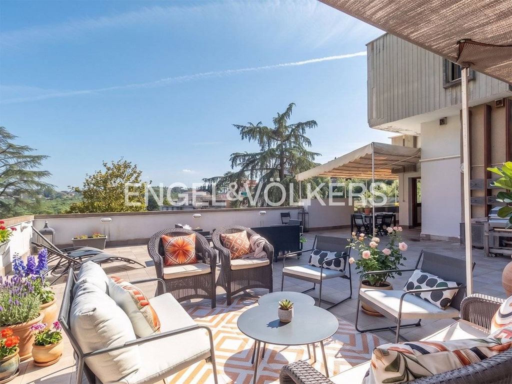 Элитная квартира 162 м2 в продажа Via Cassia, 595, Рим, Lazio