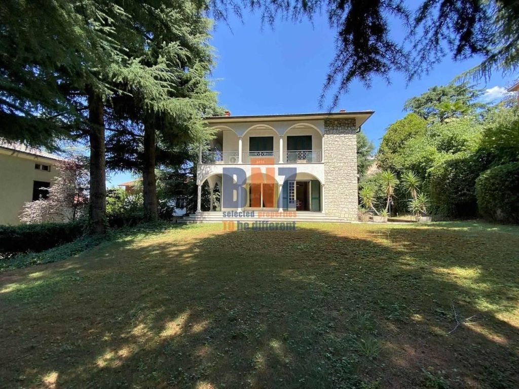 Prestigiosa villa in vendita Brescia, Lombardia